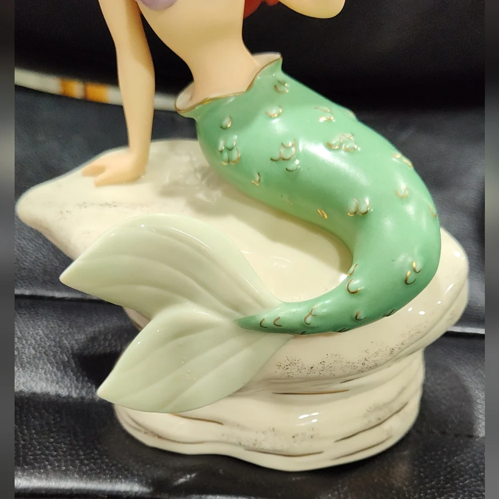 LENOX DISNEY SHOWCASE COLLECTION ARIEL "LITTLE MERMAID" SITTING ON ROCK, 7.5 In - Picture 9 of 10